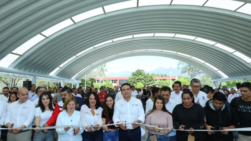 Inaugura Silvano Aureoles techumbre del Instituto Tecnológico Superior de Apatzingán